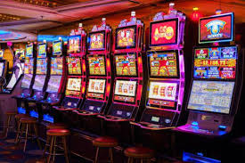 Playing Online Slot Machines for Real Money in SuperAce: Tips to Win Big