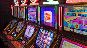 How to Beat a Slot Machine in a Casino: Tips and Myths Debunked 🎰💡💸